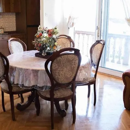 Apartman Vintage - Terrace And Parking *